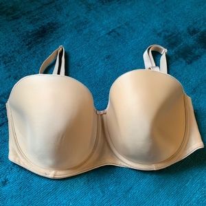 Smoothing Strapless Bra